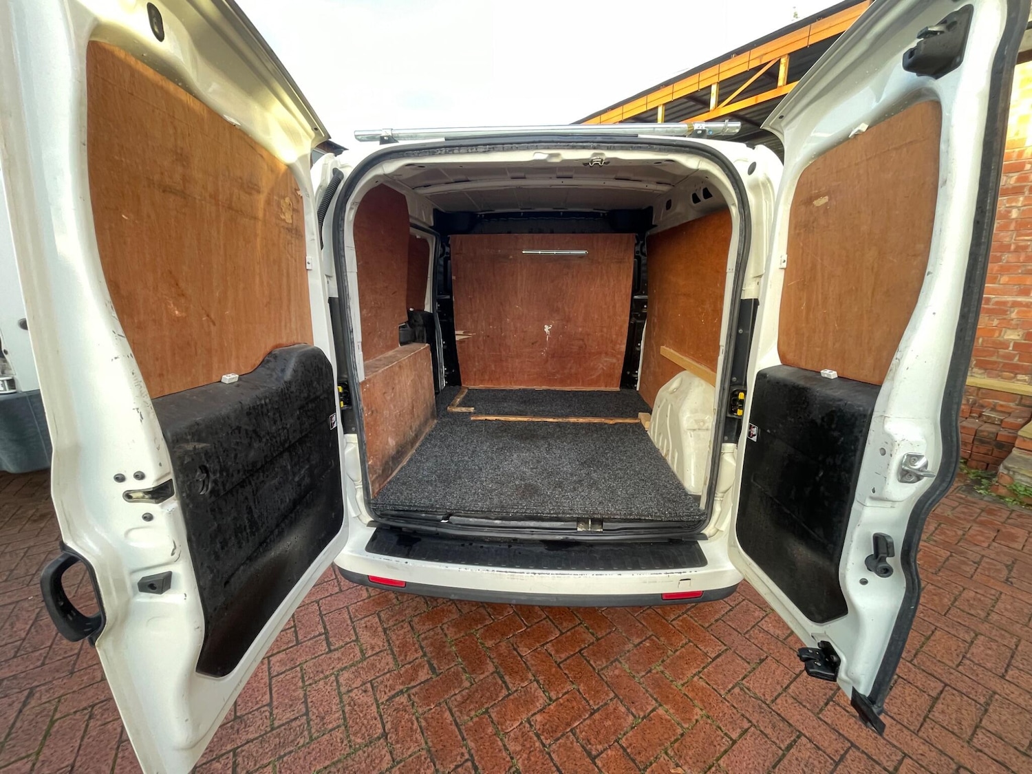 Used Vauxhall Combo 2016 for sale - 76424657: Photo 11