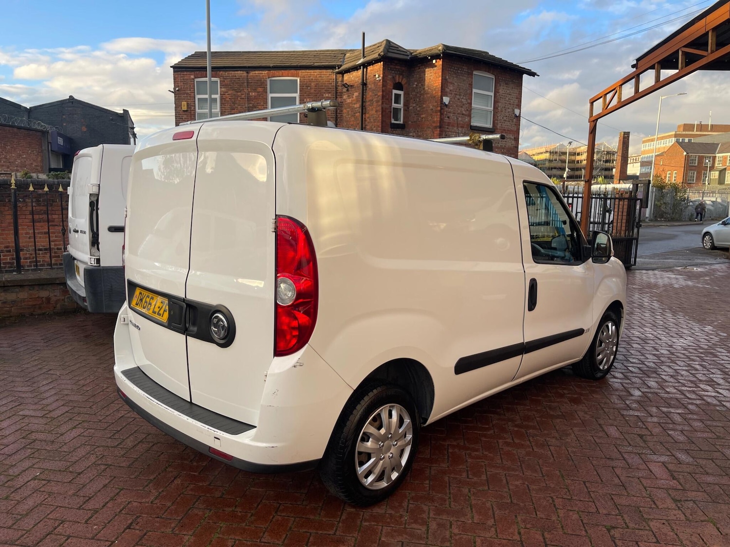 Used Vauxhall Combo 2016 for sale - 76424657: Photo 3