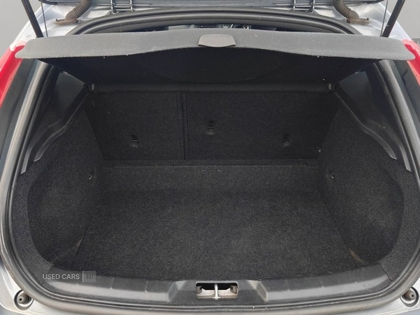 Used Volvo V40 2015 for sale - 77017505: Photo 10