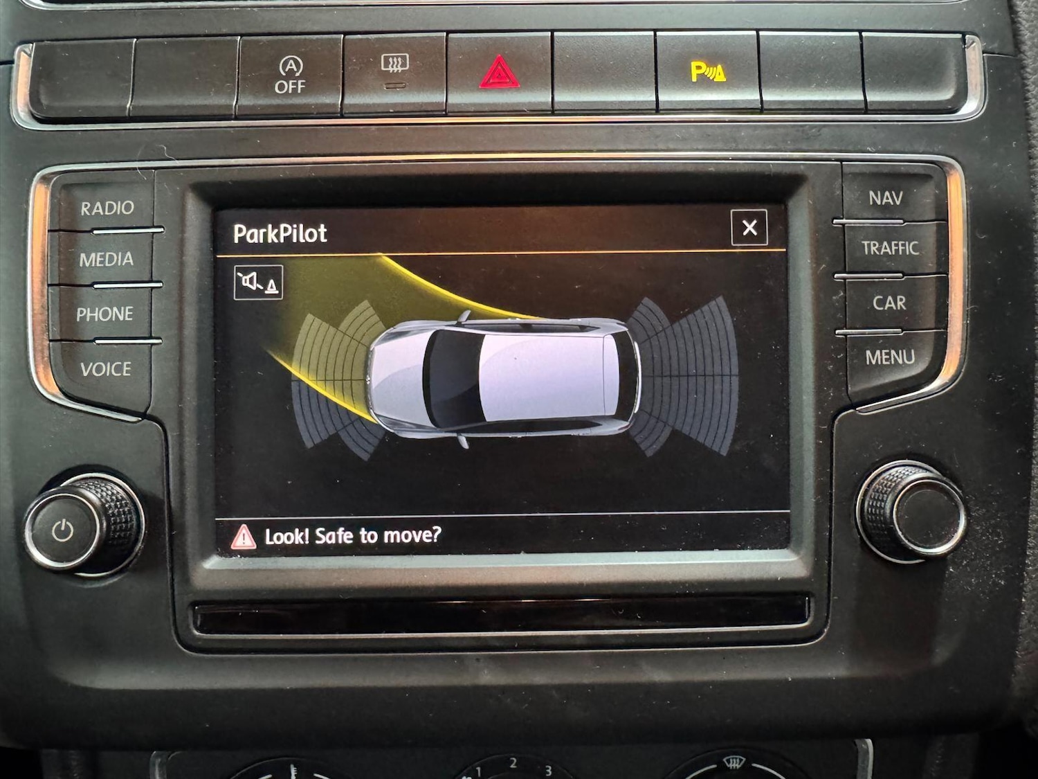 Used Volkswagen Polo 2014 for sale - 77253889: Photo 2