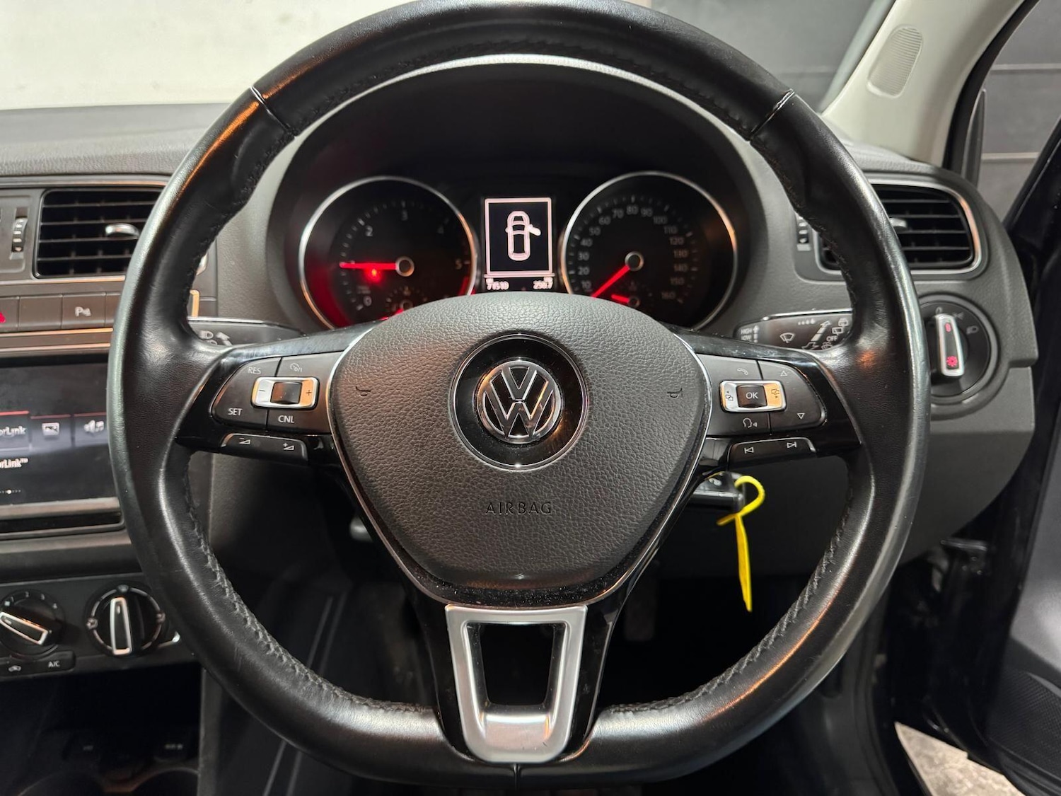 Used Volkswagen Polo 2014 for sale - 77253889: Photo 40