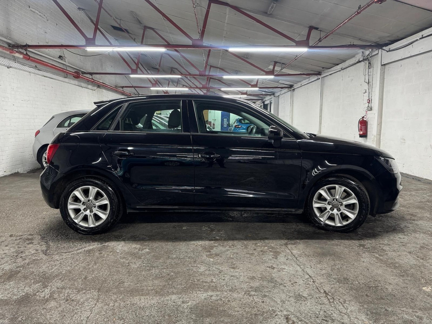 Used Audi A1 2015 for sale - 76742417: Photo 4