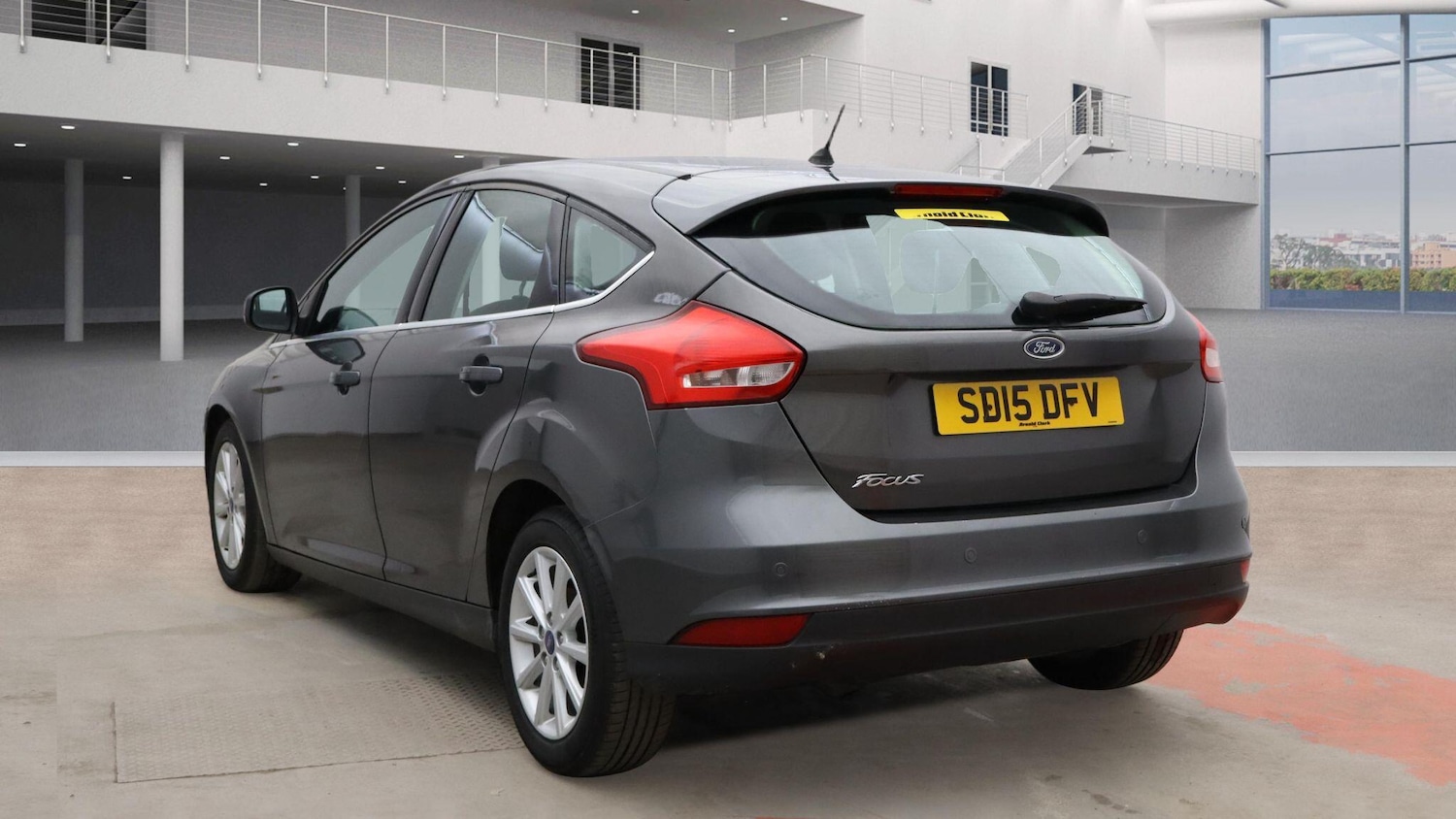Used Ford Focus for sale - 77496445: Photo 2