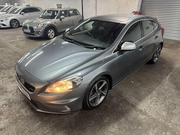 Used Volvo V40 2015 for sale - 78751717: Photo