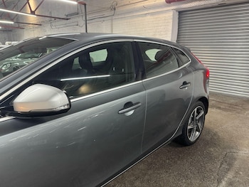 Used Volvo V40 2015 for sale - 78751717: Photo