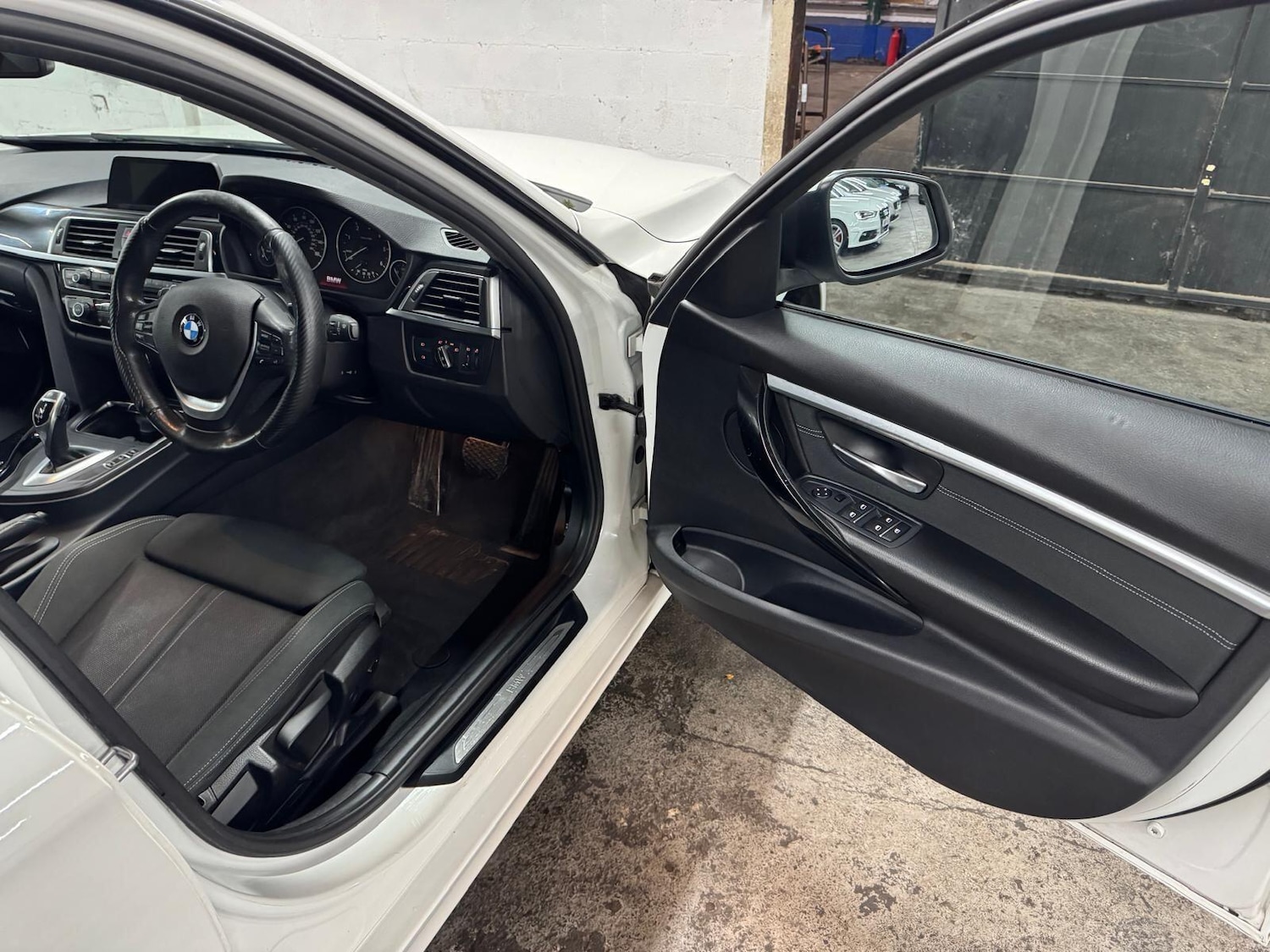 Used BMW 3 Series 2016 for sale - 76801139: Photo 16