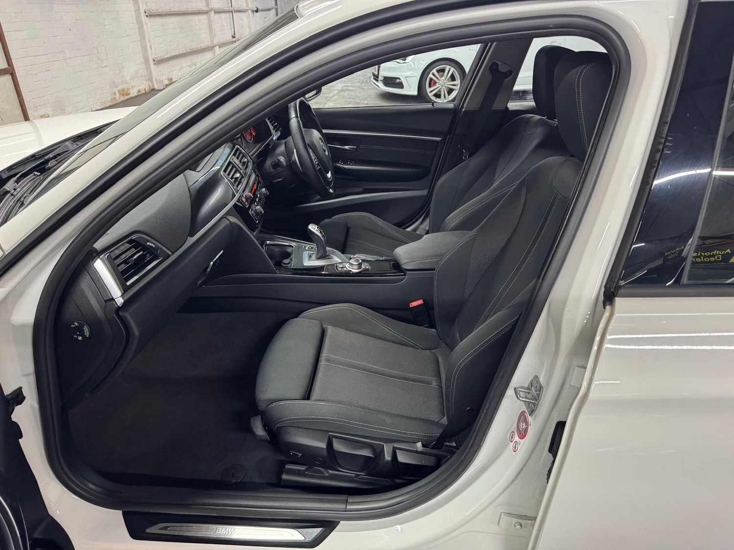 Used BMW 3 Series 2016 for sale - 76801139: Photo 26