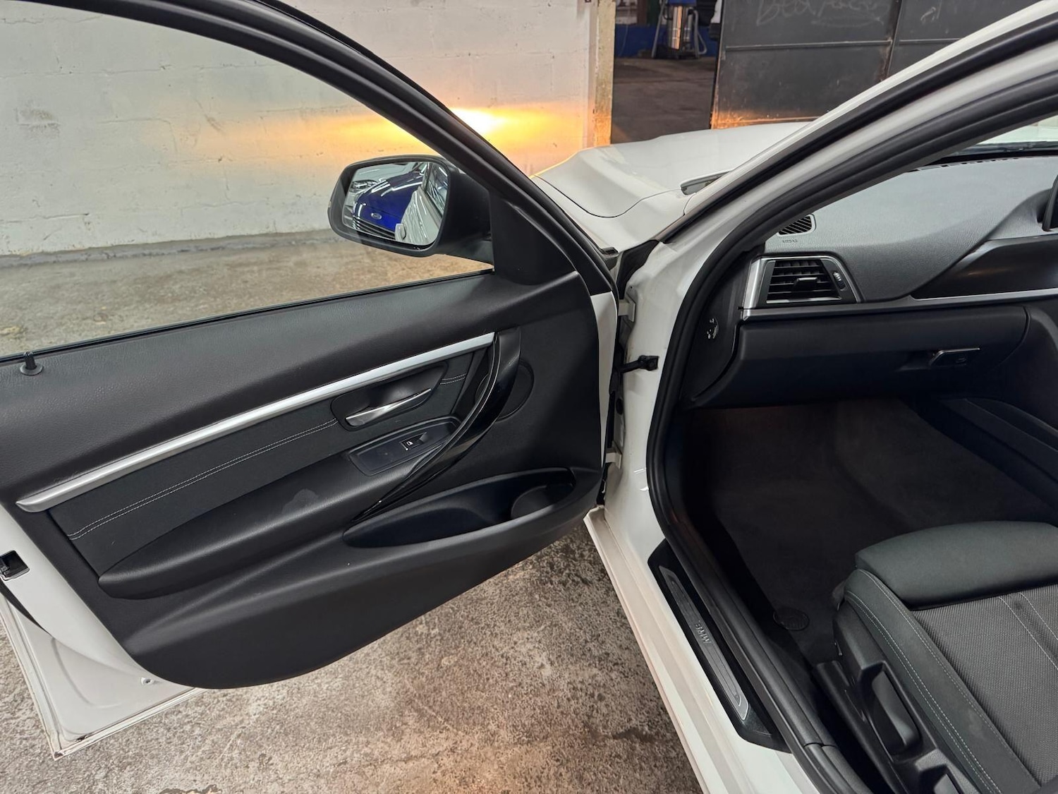 Used BMW 3 Series 2016 for sale - 76801139: Photo 48