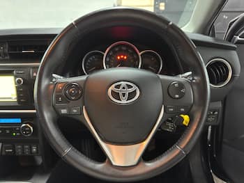 Used Toyota Auris 2015 for sale - 79609487: Photo