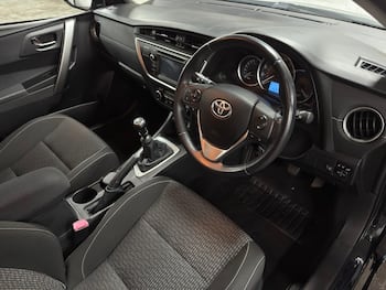 Used Toyota Auris 2015 for sale - 79609487: Photo