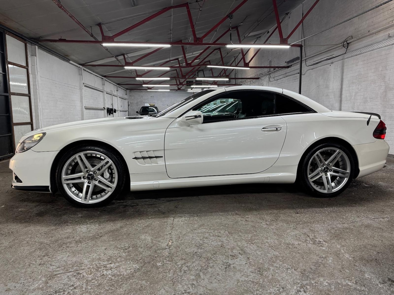 Used Mercedes-Benz SL 2008 for sale - 78127828: Photo 25