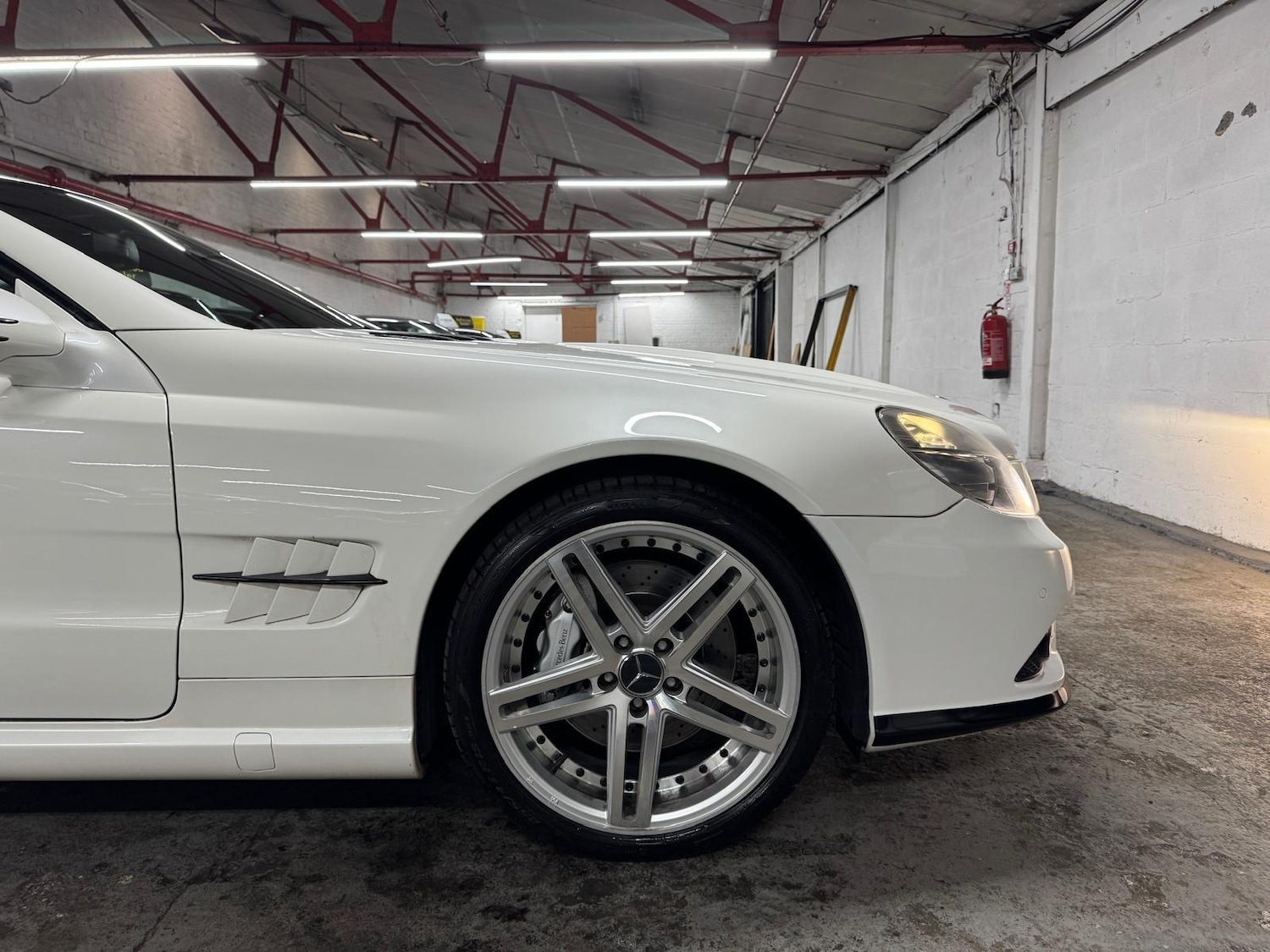 Used Mercedes-Benz SL 2008 for sale - 78127828: Photo 33