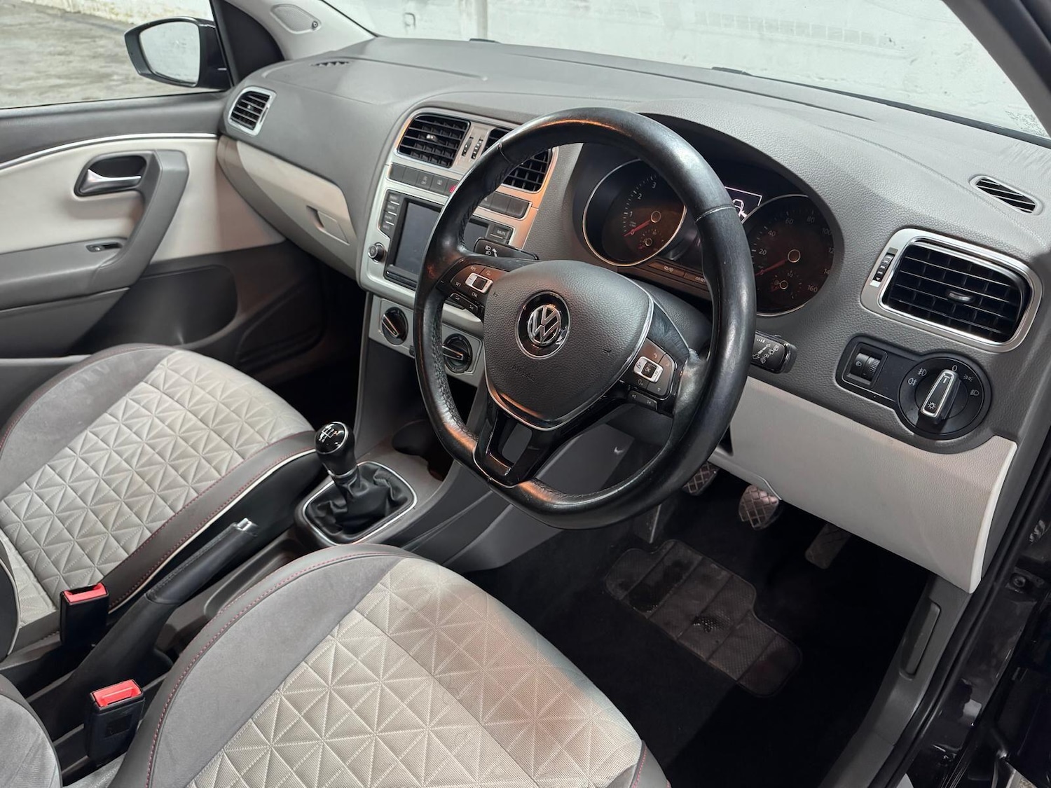 Used Volkswagen Polo 2017 for sale - 76021033: Photo 18