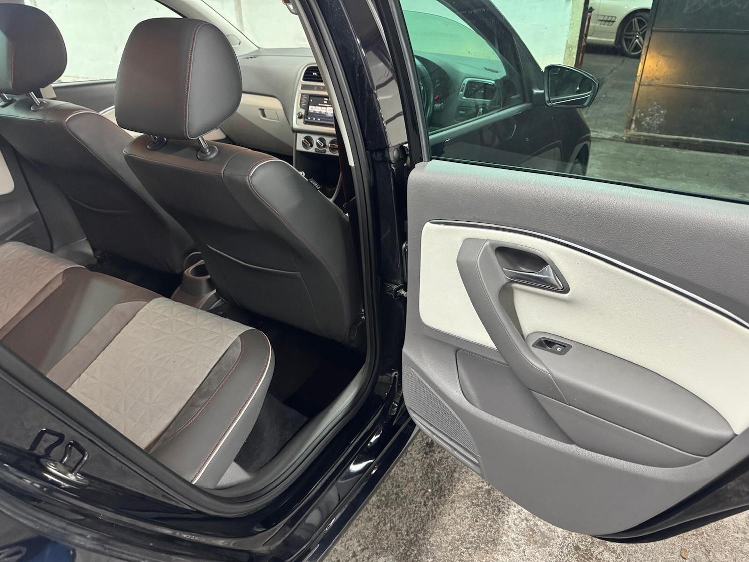 Used Volkswagen Polo 2017 for sale - 76021033: Photo 22