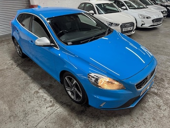 Used Volvo V40 2015 for sale - 75492514: Photo