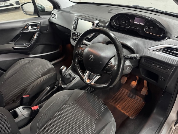 Used Peugeot 208 2015 for sale - 75378111: Photo 12