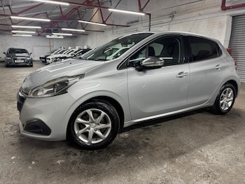 Used Peugeot 208 2015 for sale - 75378111: Photo