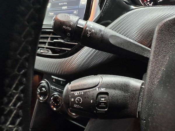 Used Peugeot 208 2015 for sale - 75378111: Photo 24