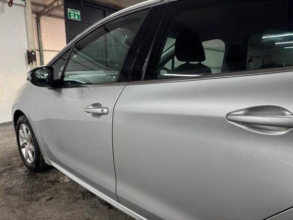 Used Peugeot 208 2015 for sale - 75378111: Photo 38