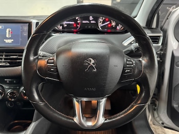 Used Peugeot 208 2015 for sale - 75378111: Photo