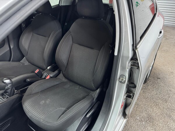 Used Peugeot 208 2015 for sale - 75378111: Photo 40