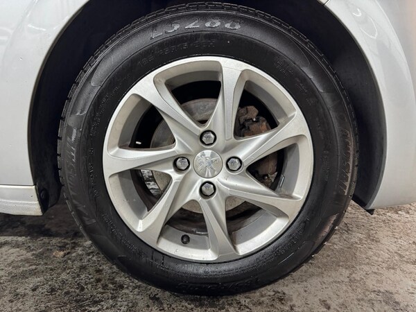 Used Peugeot 208 2015 for sale - 75378111: Photo 46