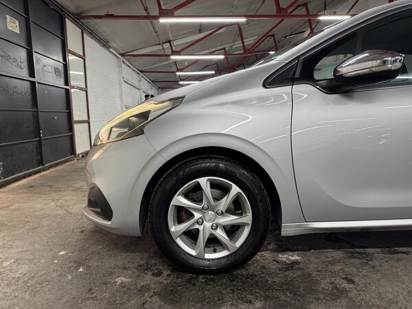 Used Peugeot 208 2015 for sale - 75378111: Photo 47