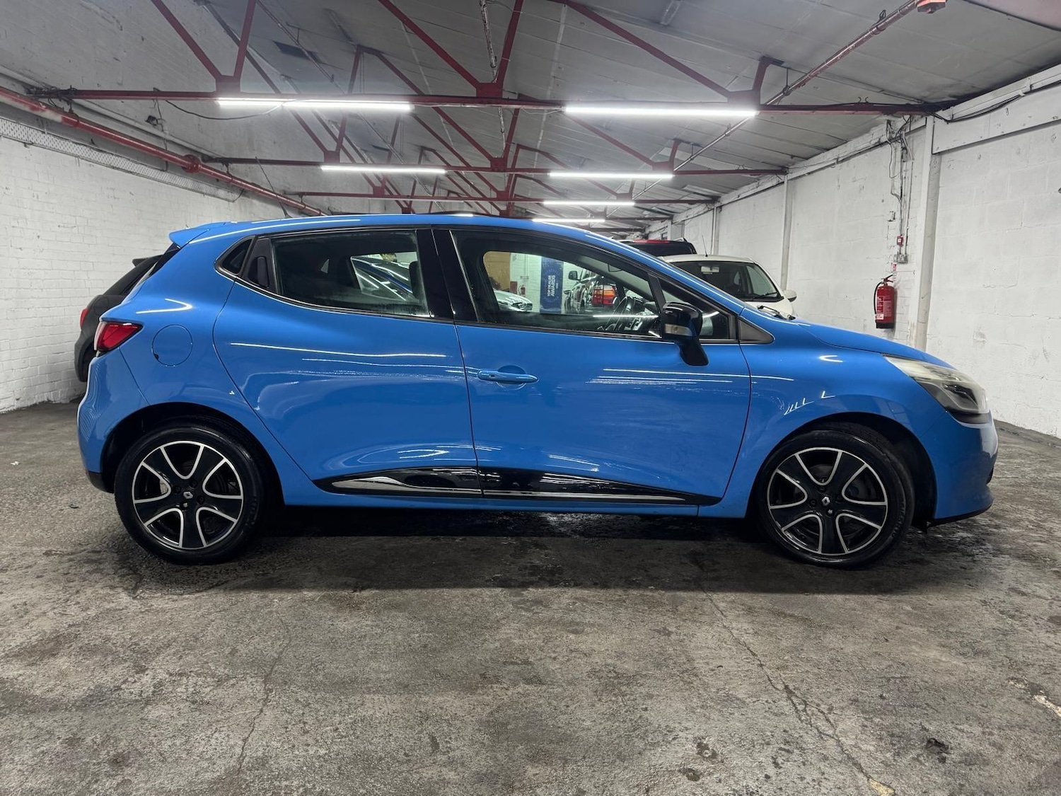 Used Renault Clio for sale - 77015813: Photo 17