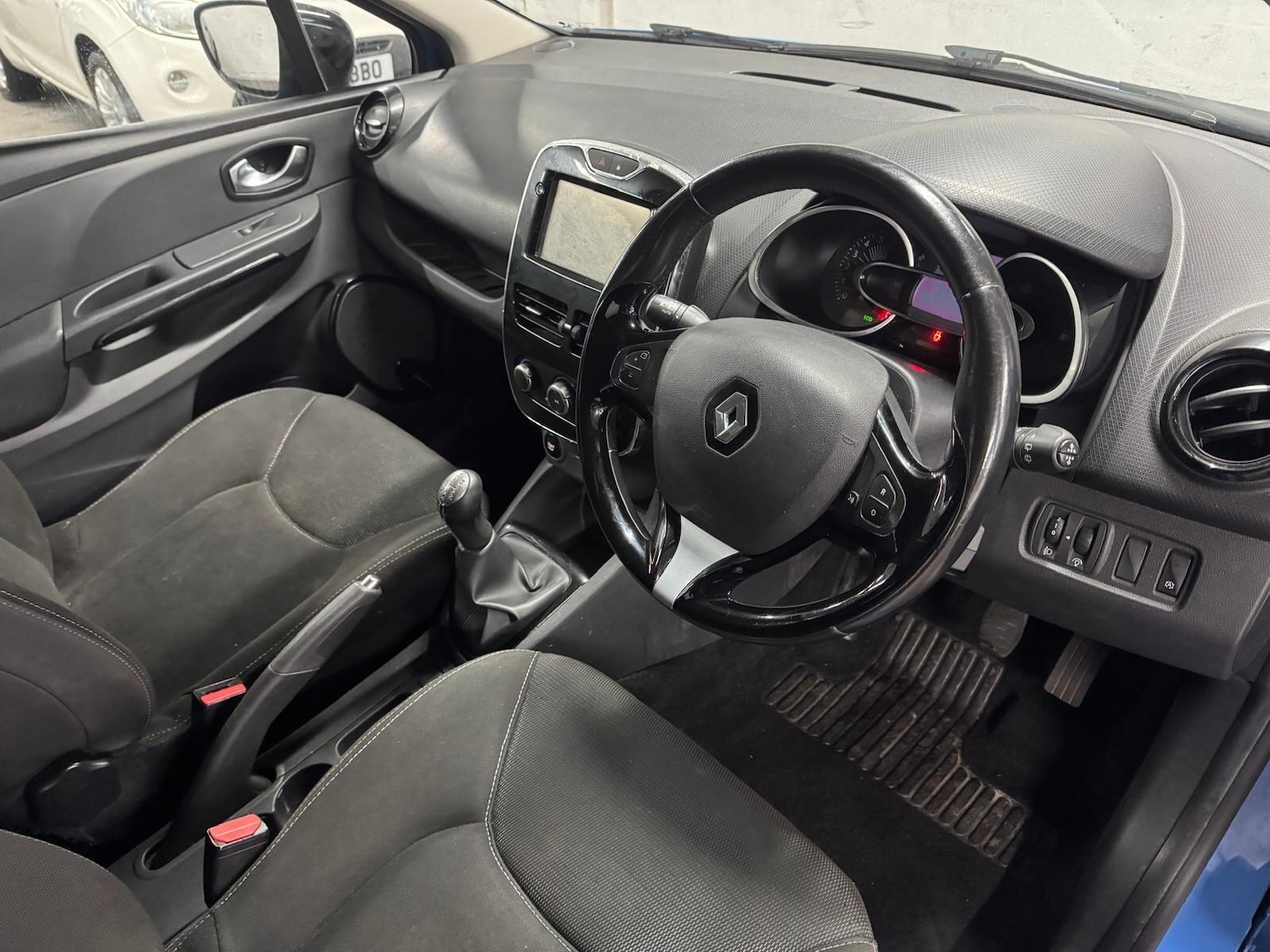 Used Renault Clio for sale - 77015813: Photo 20