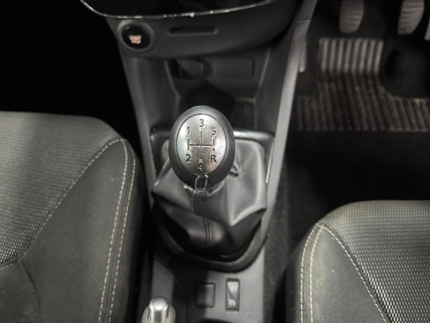 Used Renault Clio for sale - 77015813: Photo 21