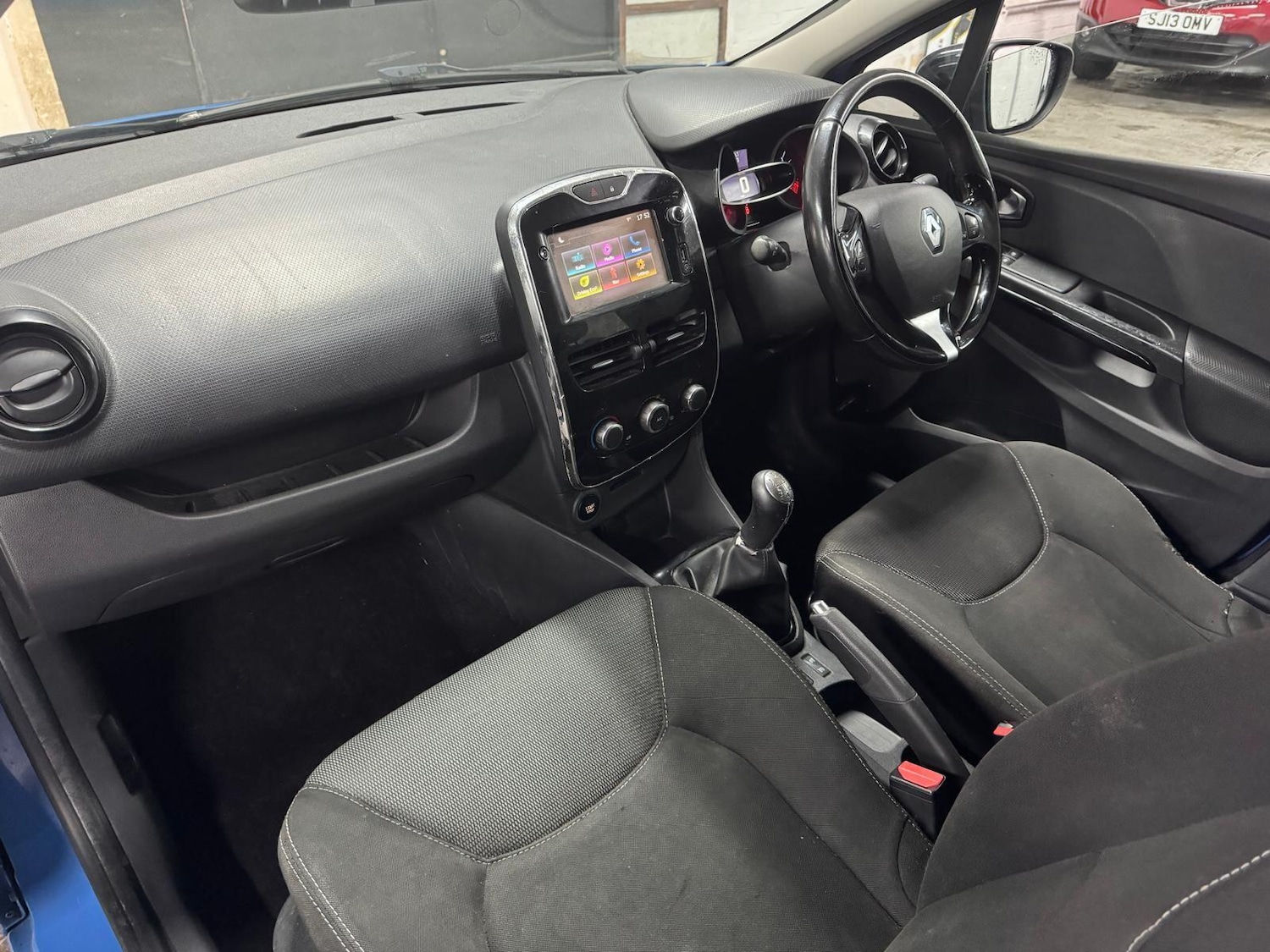 Used Renault Clio for sale - 77015813: Photo 22