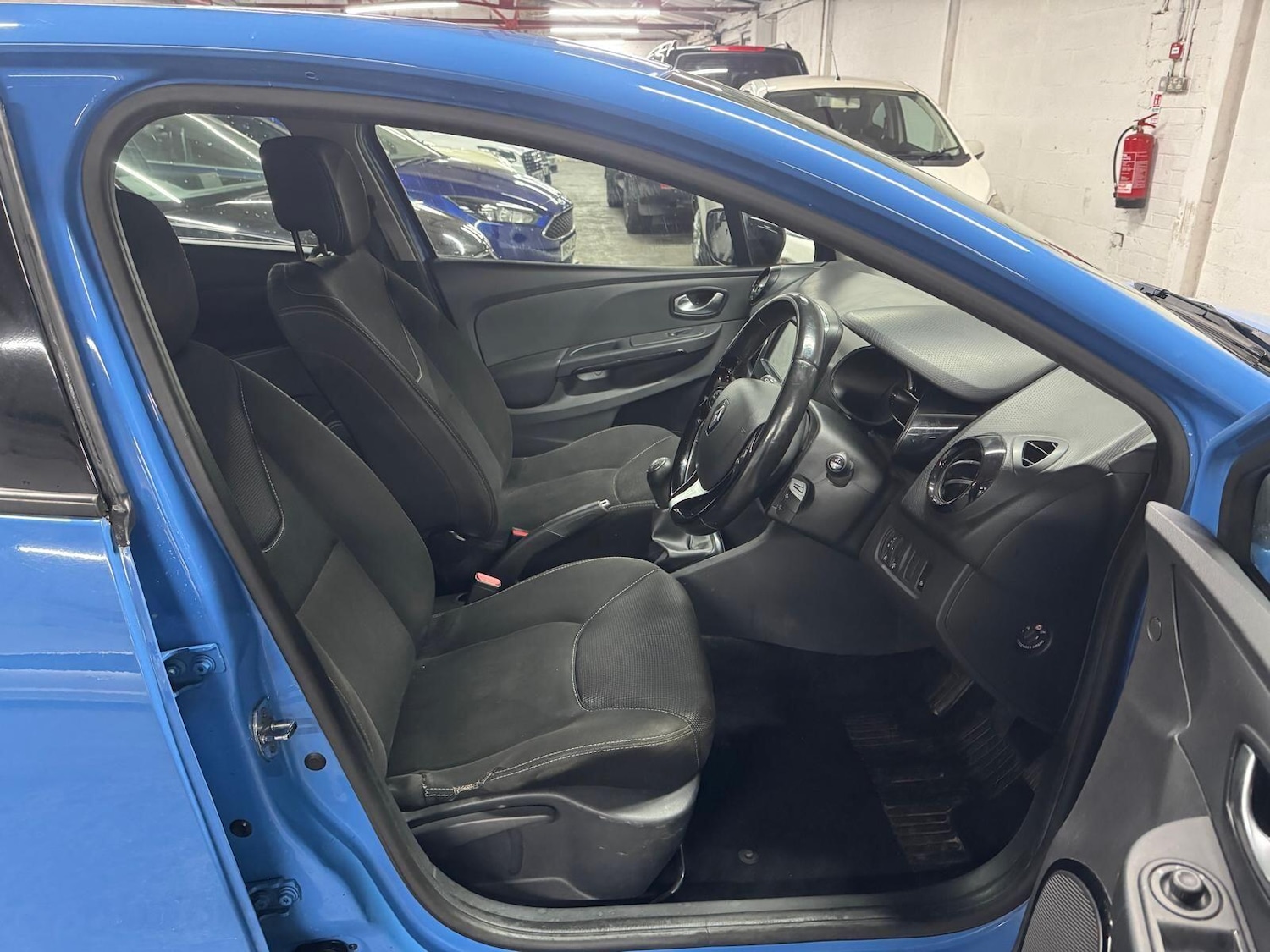 Used Renault Clio for sale - 77015813: Photo 23