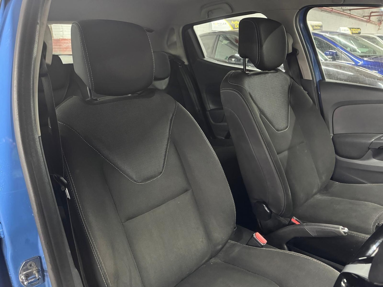 Used Renault Clio for sale - 77015813: Photo 24