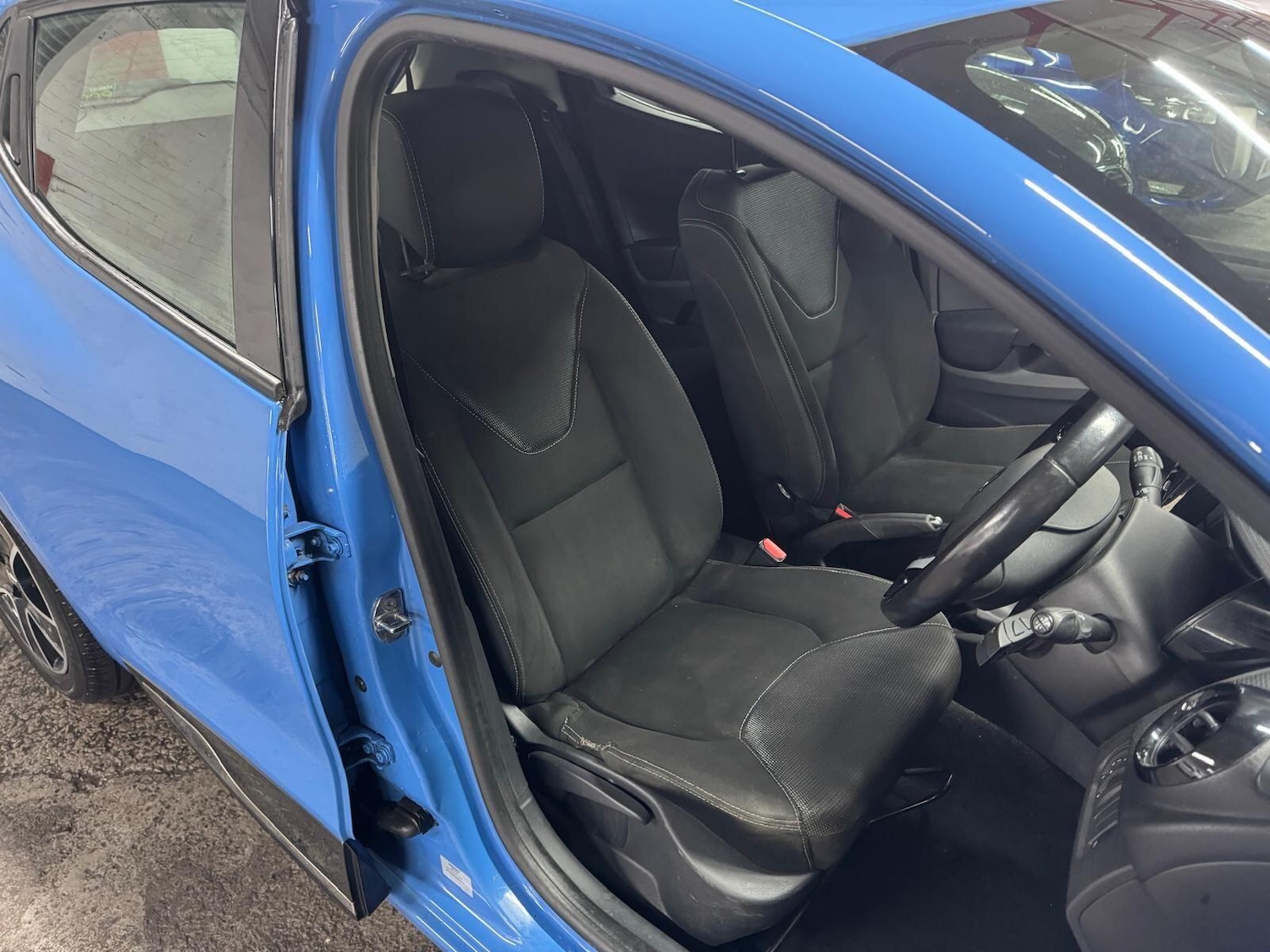 Used Renault Clio for sale - 77015813: Photo 25