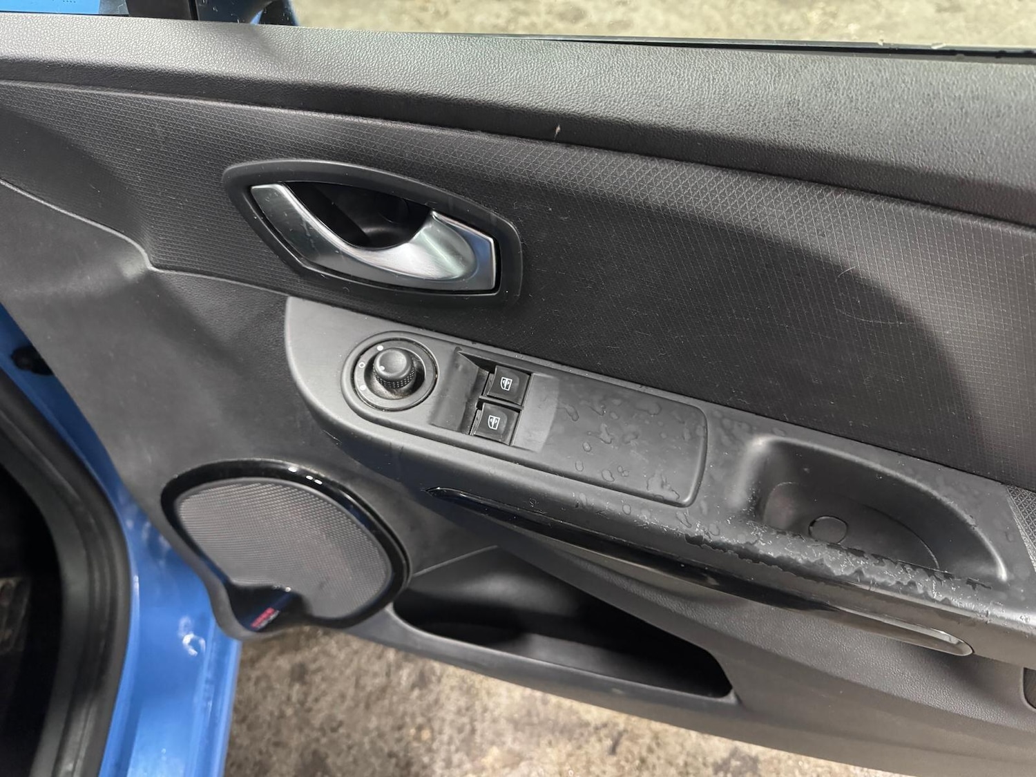 Used Renault Clio for sale - 77015813: Photo 33