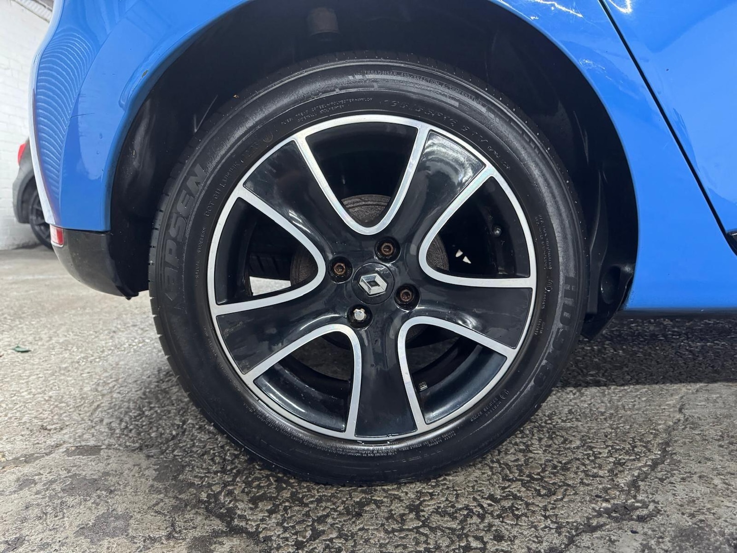 Used Renault Clio for sale - 77015813: Photo 36