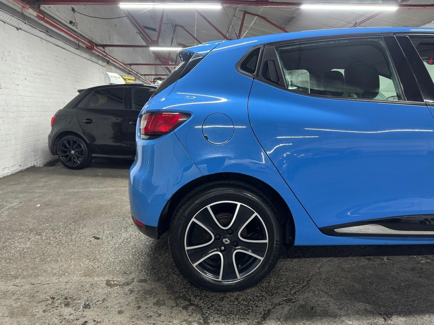 Used Renault Clio for sale - 77015813: Photo 37