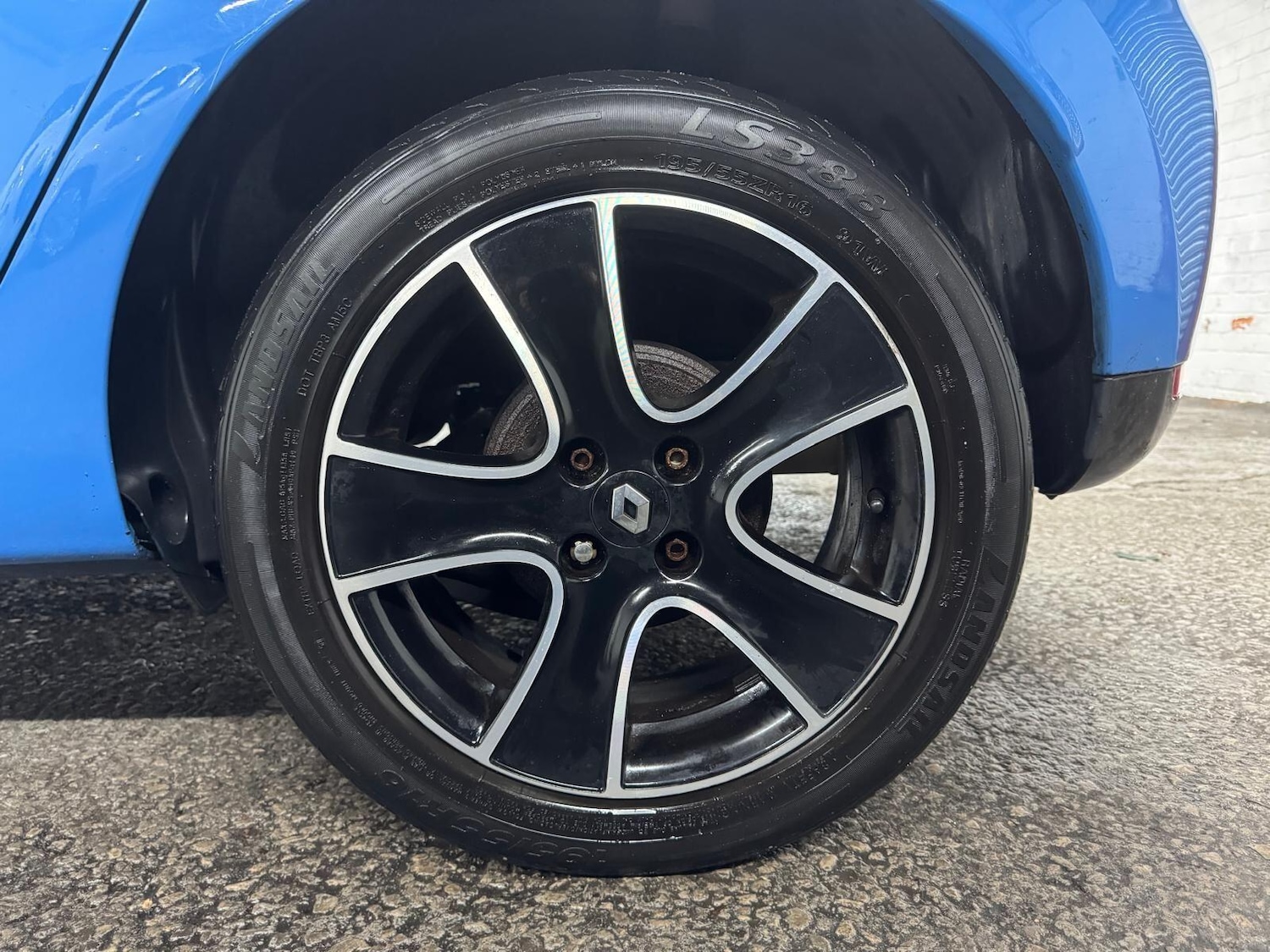 Used Renault Clio for sale - 77015813: Photo 39