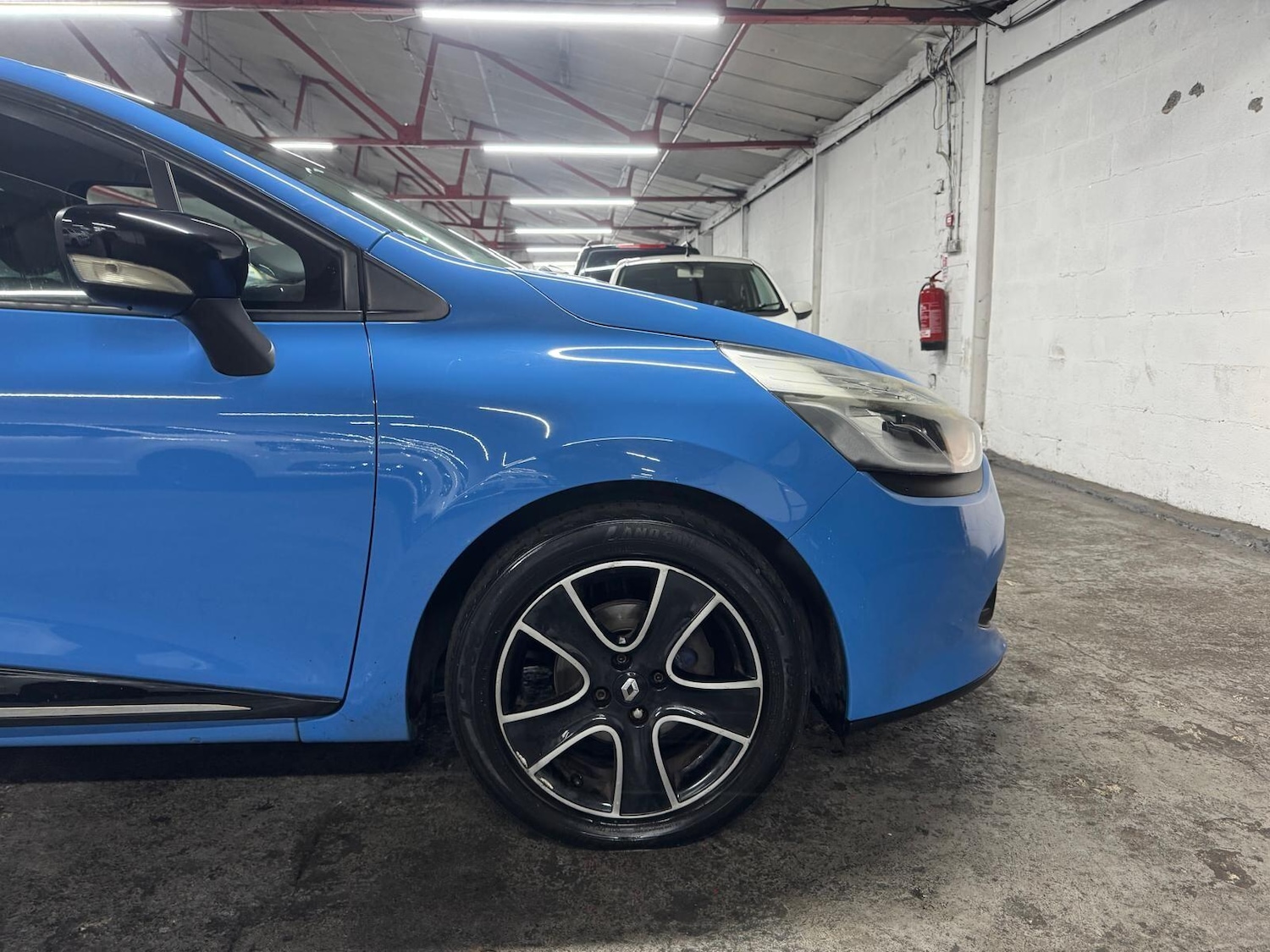 Used Renault Clio for sale - 77015813: Photo 4