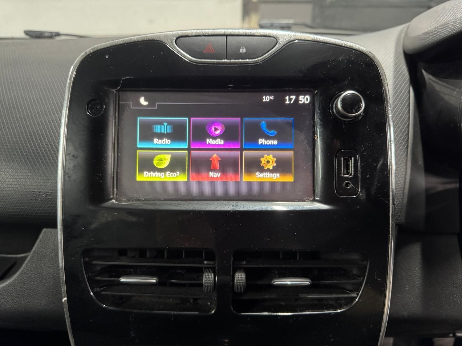 Used Renault Clio for sale - 77015813: Photo 43