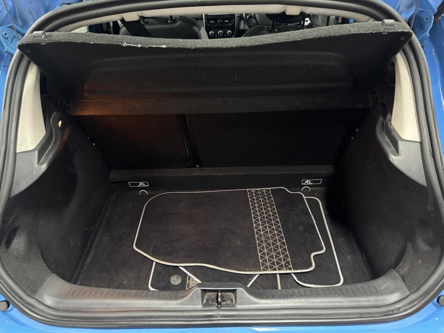 Used Renault Clio for sale - 77015813: Photo 48