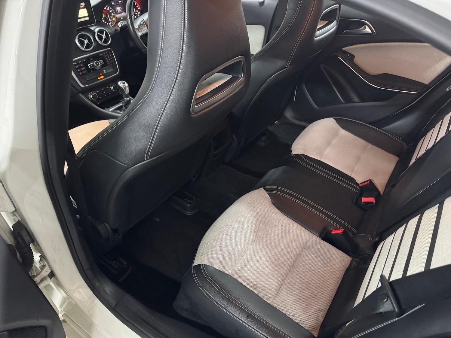 Used Mercedes-Benz A-Class 2014 for sale - 77587022: Photo 32