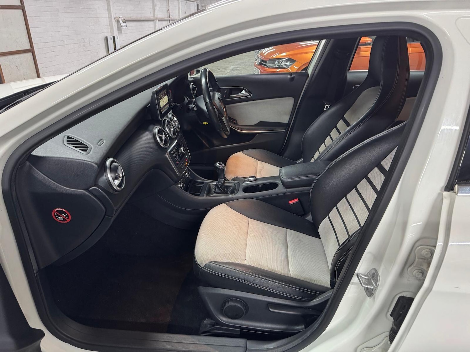 Used Mercedes-Benz A-Class 2014 for sale - 77587022: Photo 35