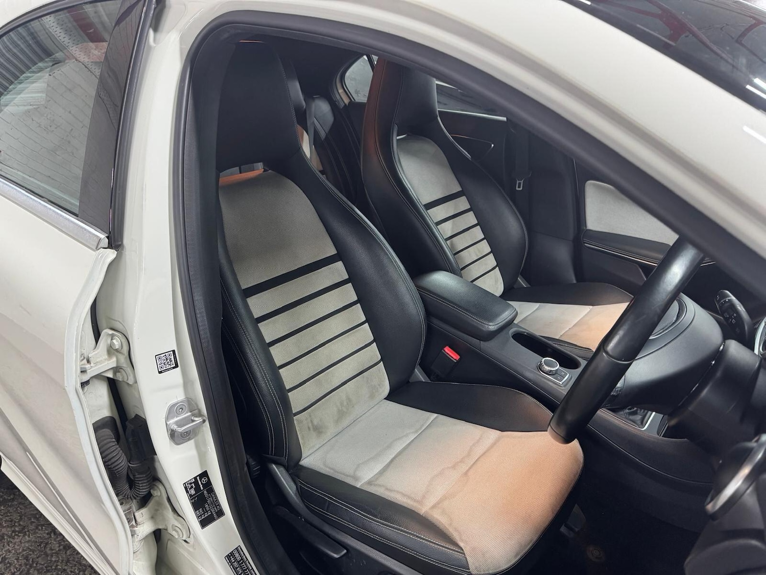 Used Mercedes-Benz A-Class 2014 for sale - 77587022: Photo 9