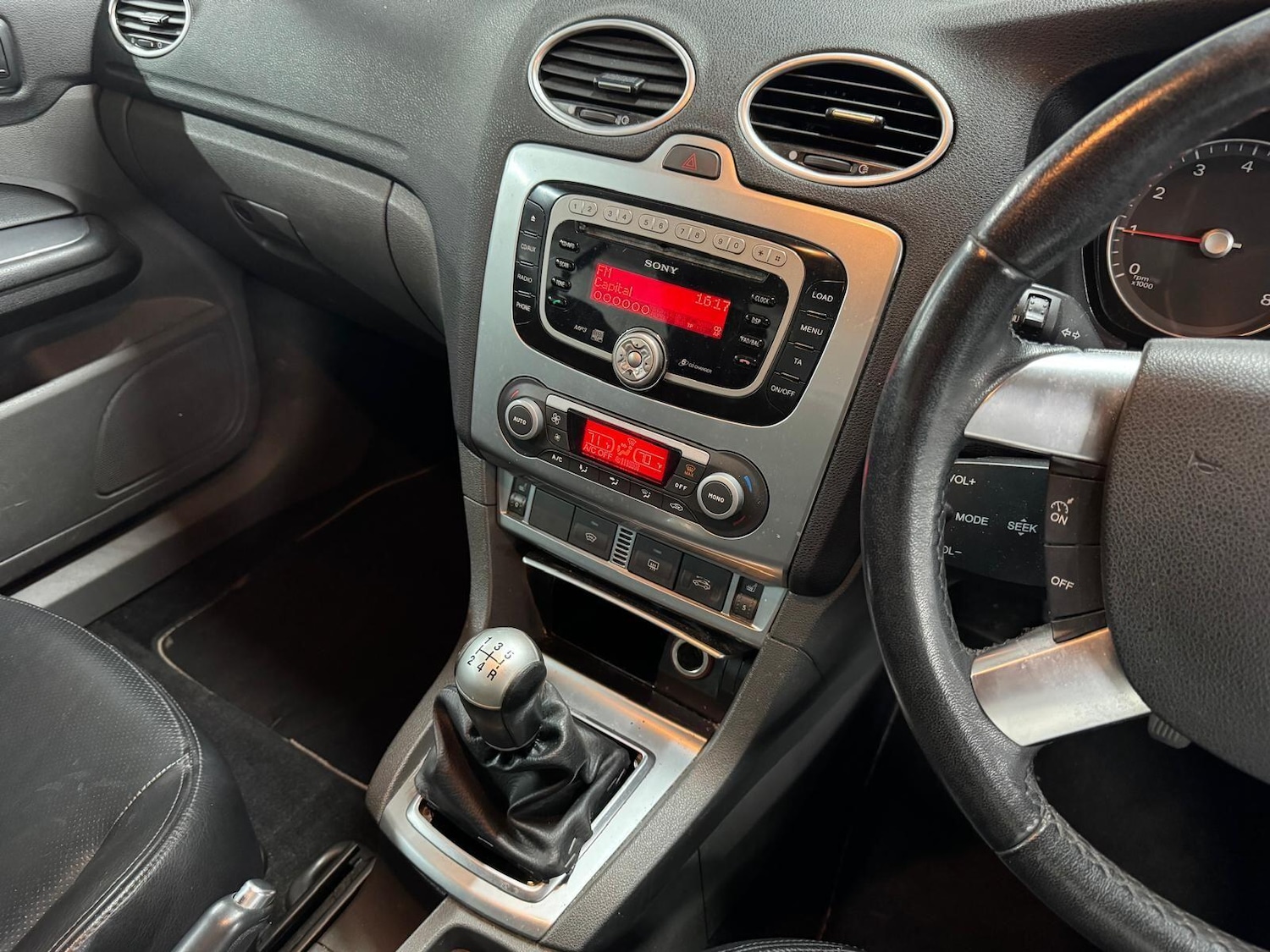 Used Ford Focus CC 2007 for sale - 76666971: Photo 31