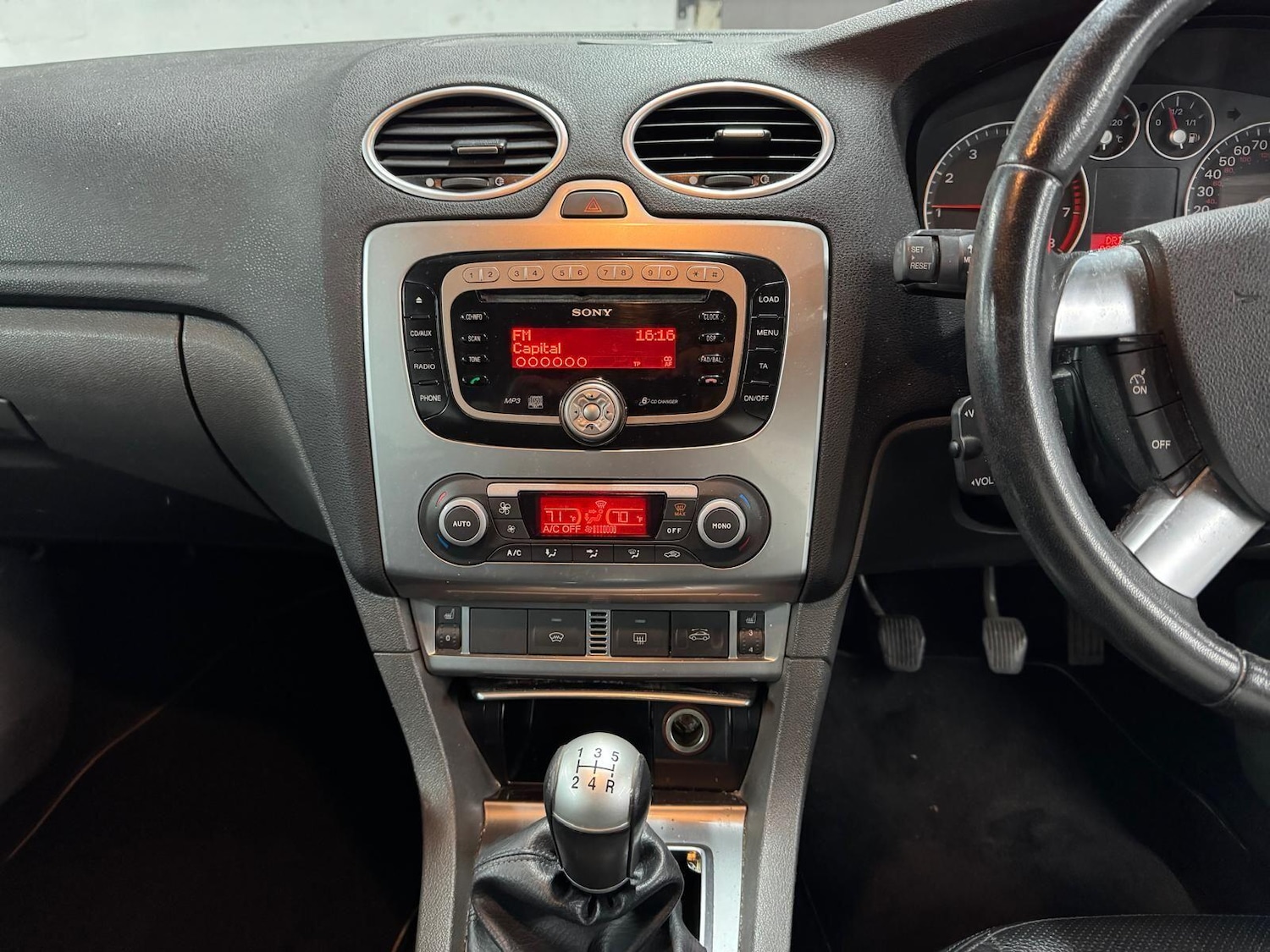 Used Ford Focus CC 2007 for sale - 76666971: Photo 38