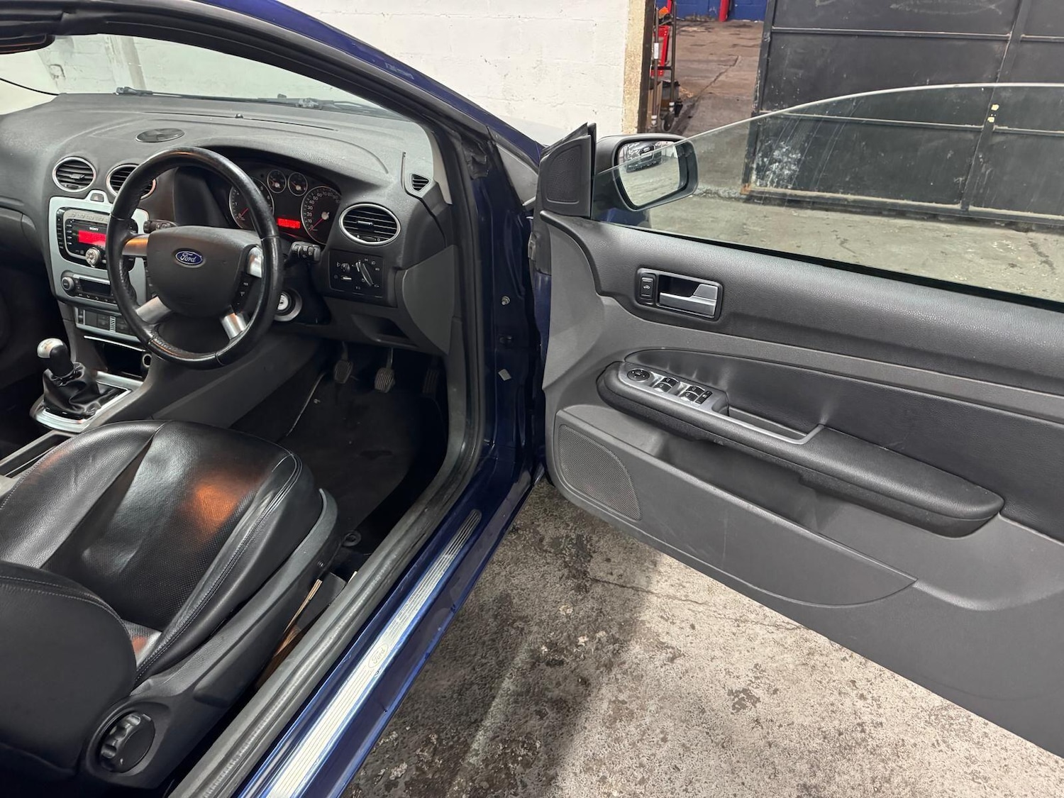 Used Ford Focus CC 2007 for sale - 76666971: Photo 45