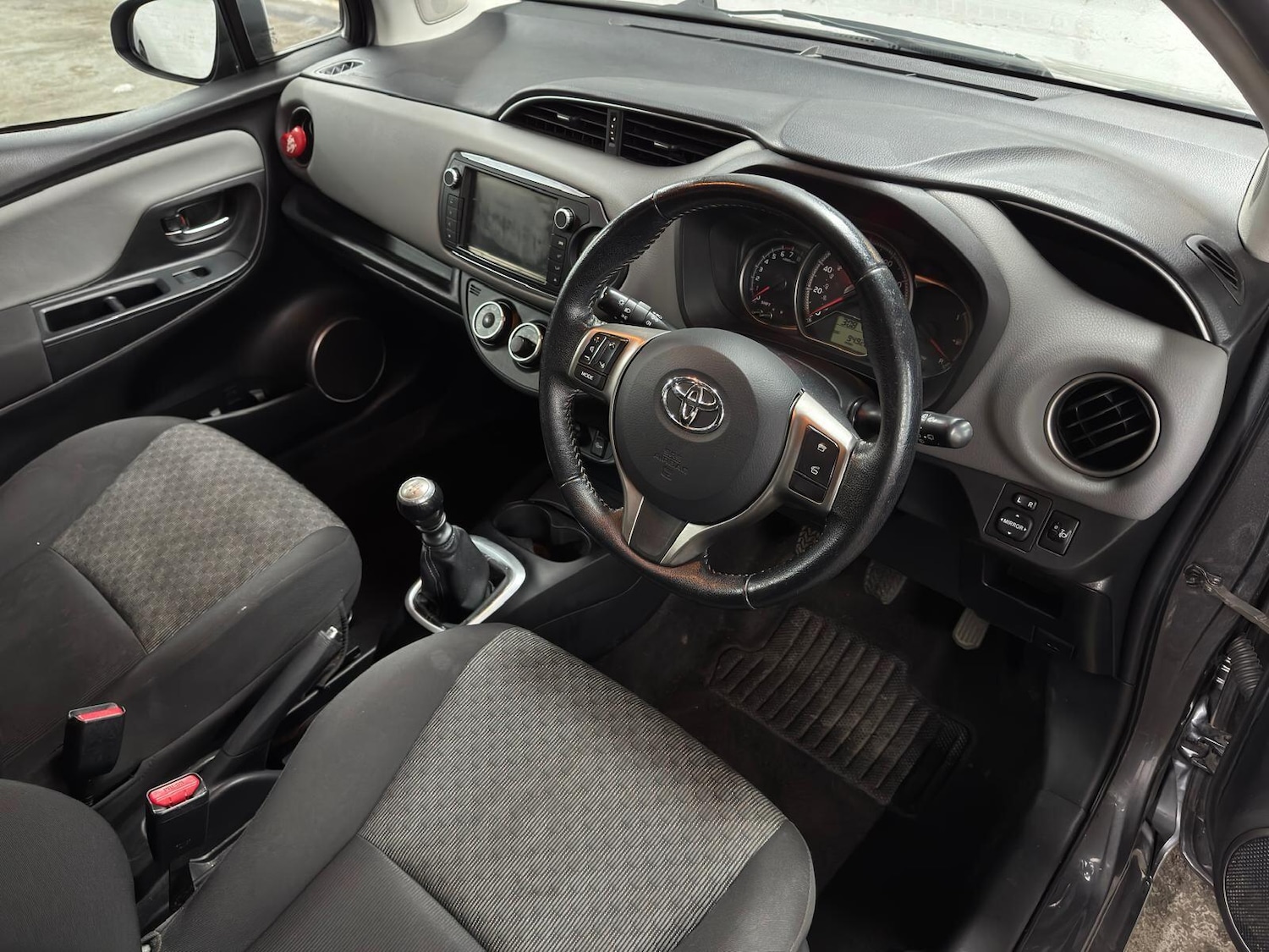 Used Toyota Yaris for sale - 78115165: Photo 14