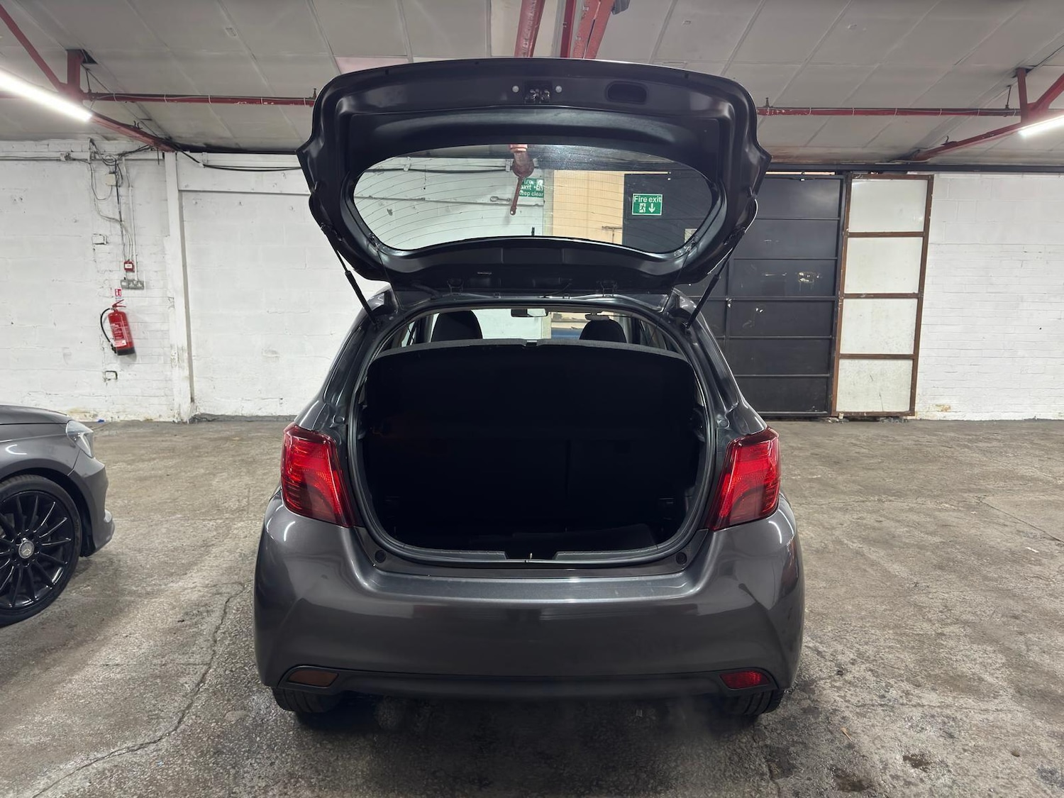 Used Toyota Yaris for sale - 78115165: Photo 28