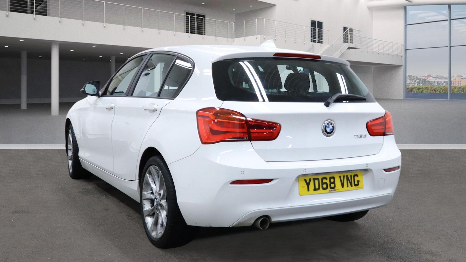 Used BMW 1 Series 2018 for sale - 77625648: Photo 2